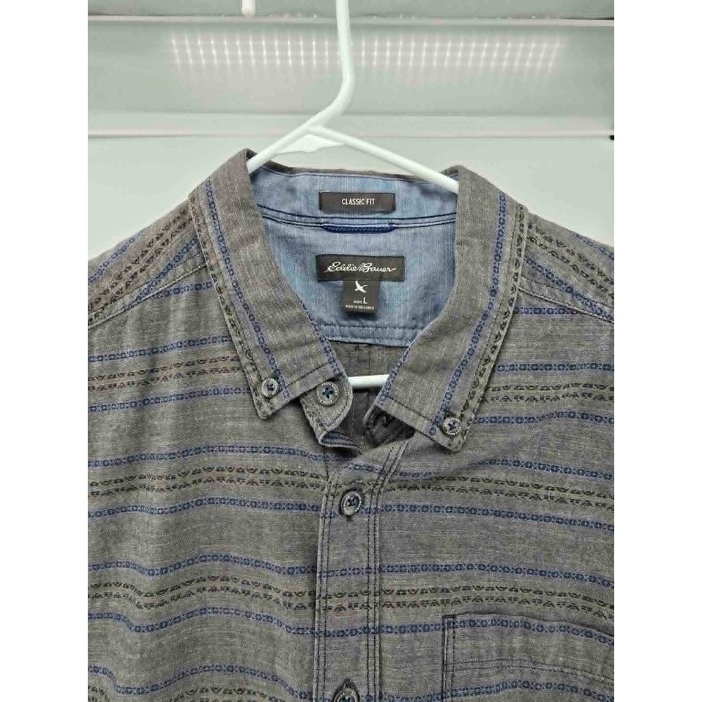 Eddie Bauer Mens Large Classic Fit Short Sleeve Button Down Shirt Grey Stripe